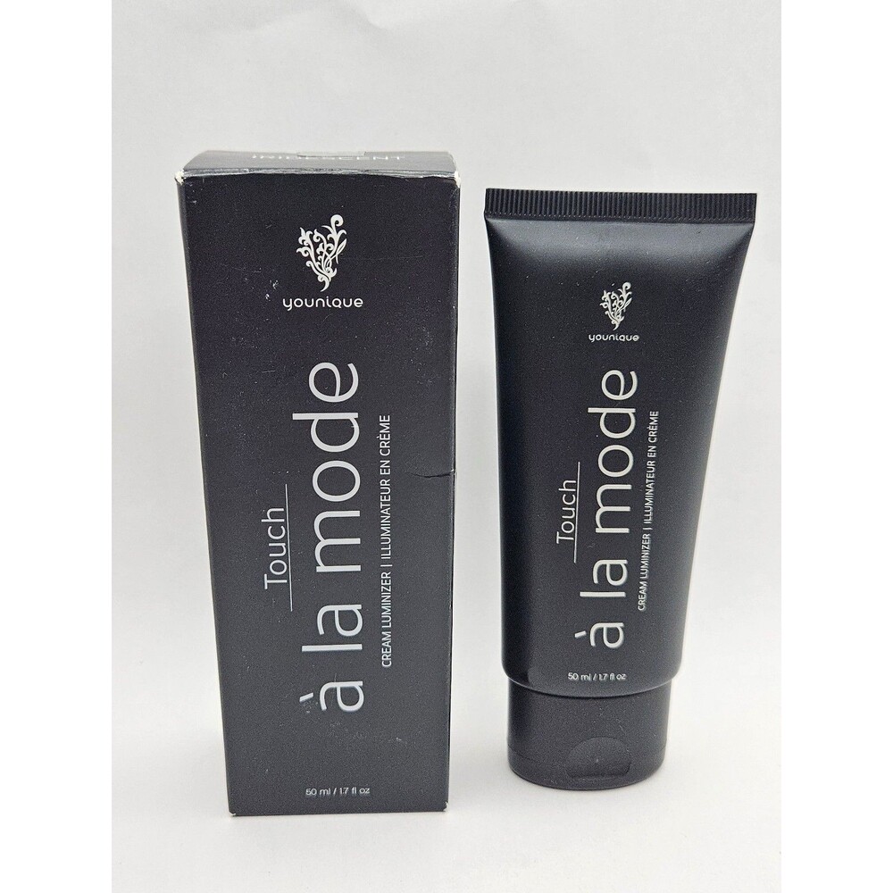 Younique Touch A La Mode Cream Luminizer in Iridescent  1.7 fl oz New in Box
